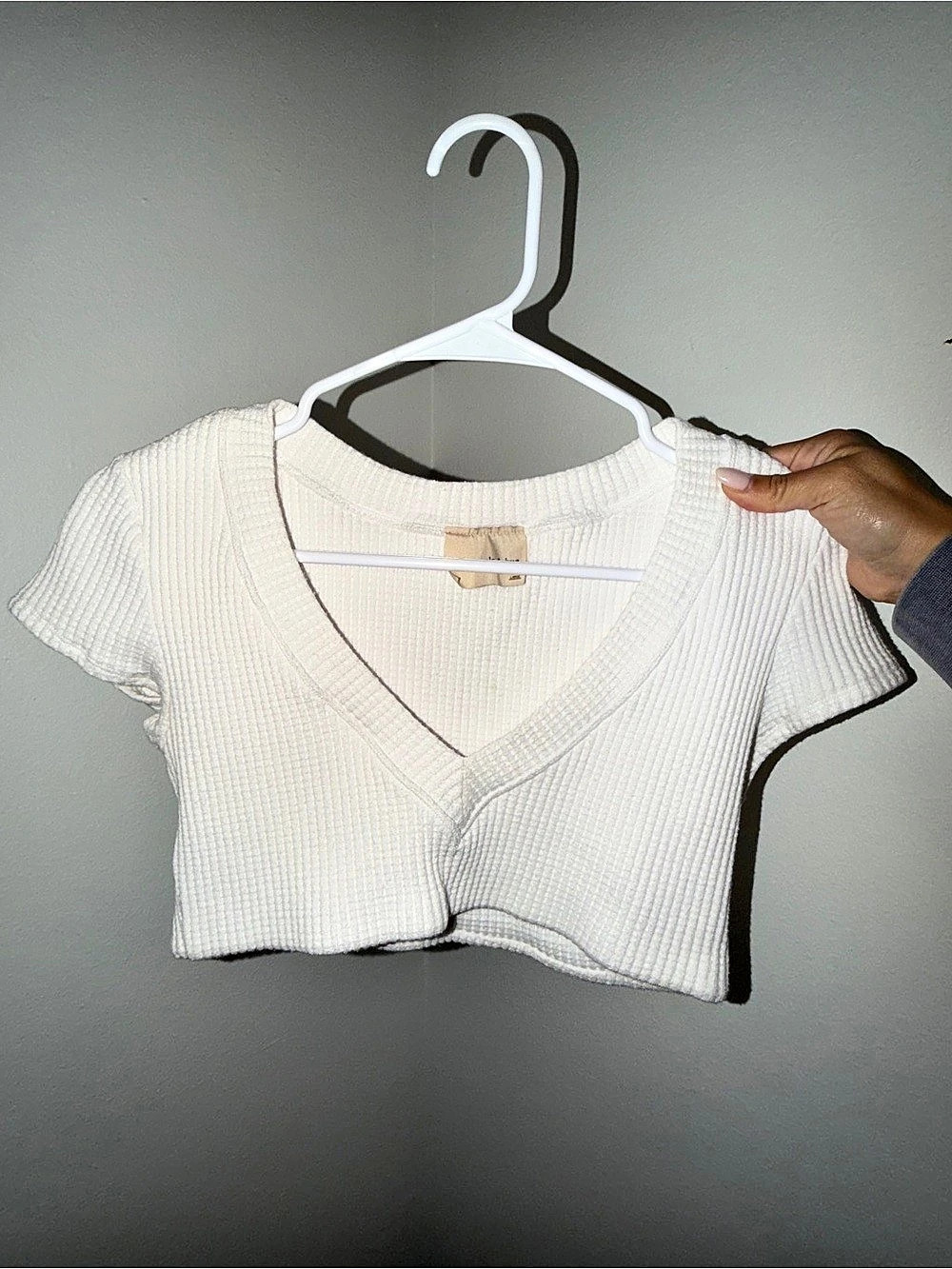 Staple Hue Ribbed V-Neck Crop Top in White